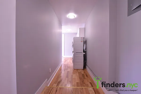 Rented by Clove Realty LLC | media 8