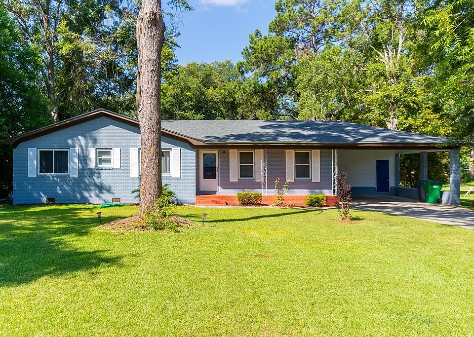 1st image of 4007 Oak Dr