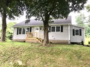 11 Mendon Rd, Northbridge, MA 01534