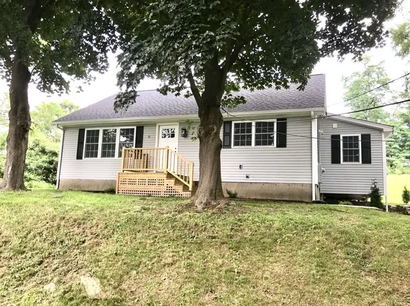 11 Mendon Rd, Northbridge, MA 01534