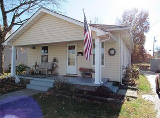 216 E Jennings Ave, Wood River, IL 62095