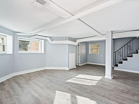 3rd image of 1312 W Winnemac Ave #G
