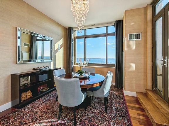 5th image of 175 Huguenot St Penthouse 102