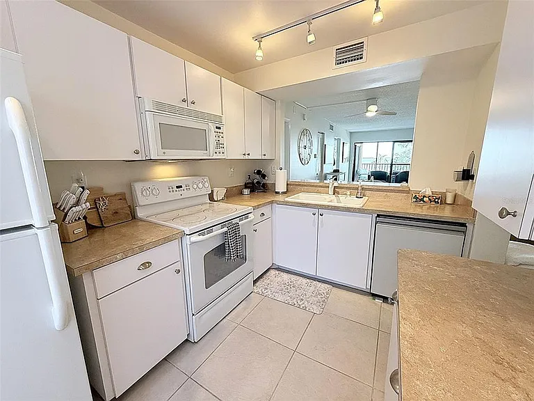 6322 Palma Del Mar Blvd S #213 — Photo 14
