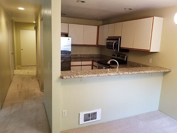 2nd image of 11913 93rd Ln NE APT 102