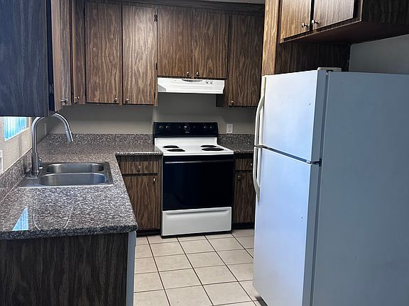 4th image of 9350 Winter Gardens Blvd APT 9