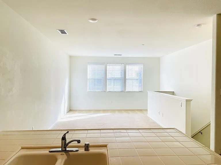 669 Barcelona Loop — Photo 3