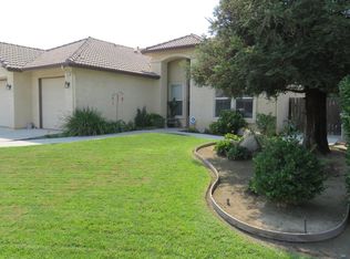 731 S Kenneth Ave, Kerman, CA 93630