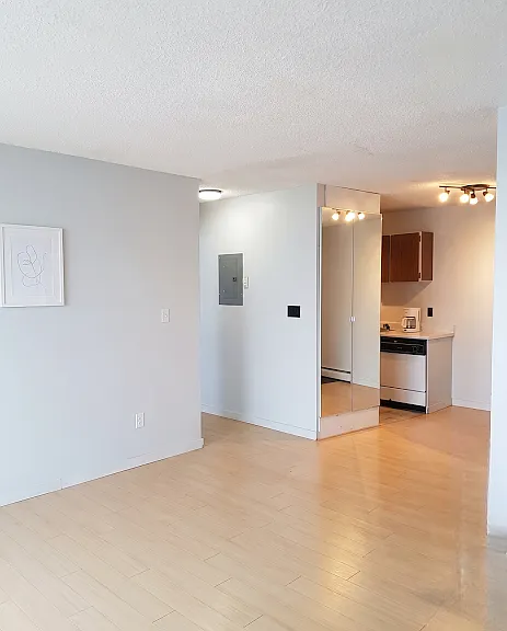 Lindsay Rd — Photo 1