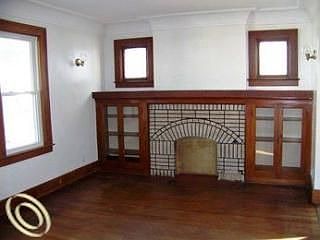 5th image of 1383 College Ave