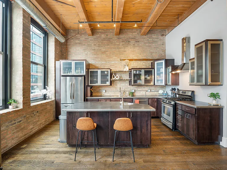 1101 W Lake St #3C — Photo 2