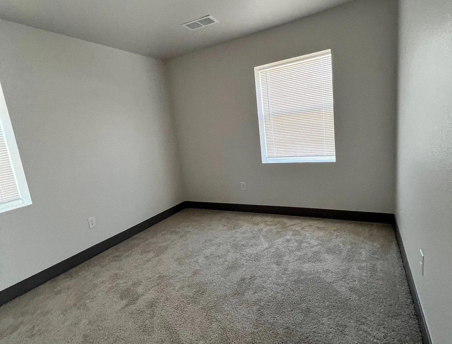 2 bed, 900 sqft, $2,200 — Photo 4