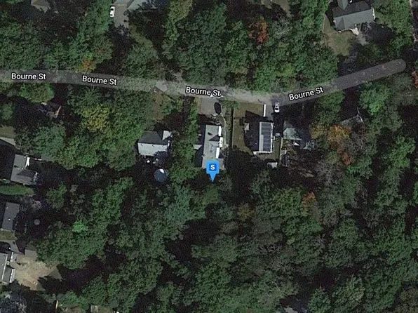 7 Bourne St, Clinton, MA 01510