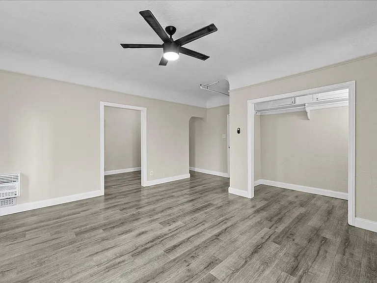 118 N Westmoreland Ave #202 — Photo 2
