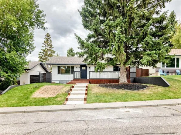 635 N 104th Ave SW, Calgary, AB T2W 0A4