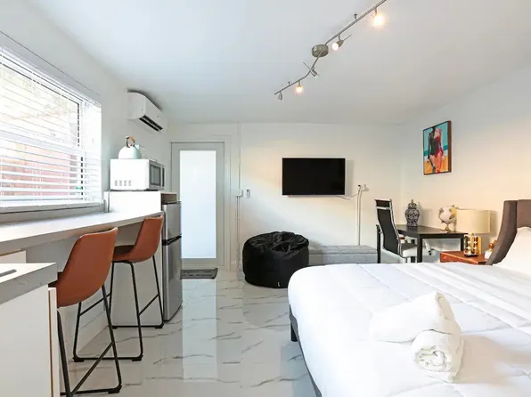 1100 NE 1st Ave Unit C, Fort Lauderdale, FL 33304