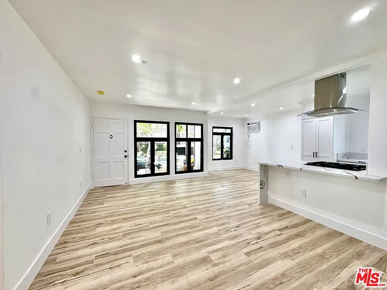 121 S Crescent Dr #A — Photo 4