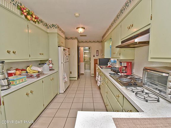 2nd image of 5 Woods Rd