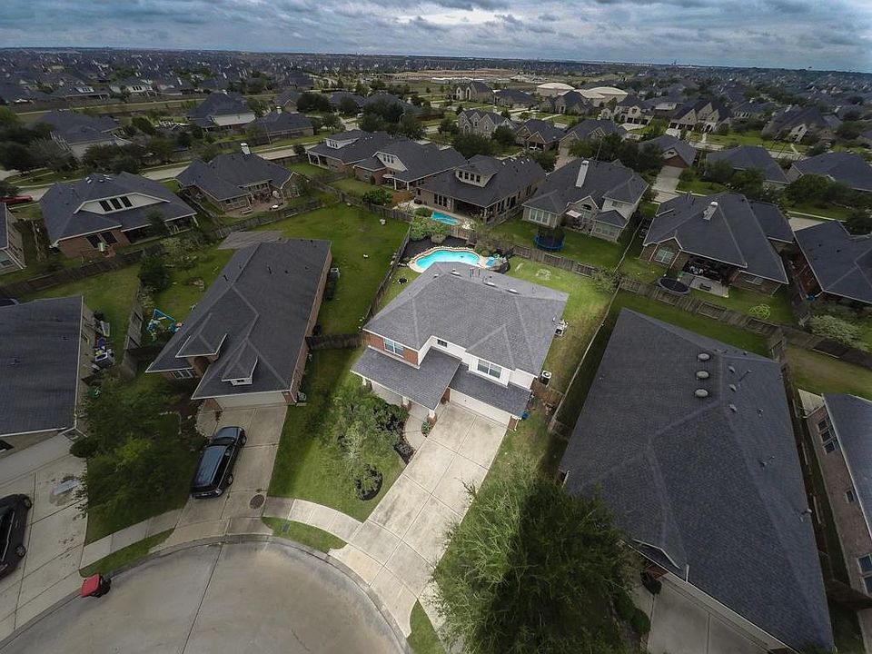 1st image of 28246 Sweet Oak Ln