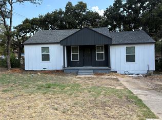 5536 Greenlee St, Fort Worth, TX 76112