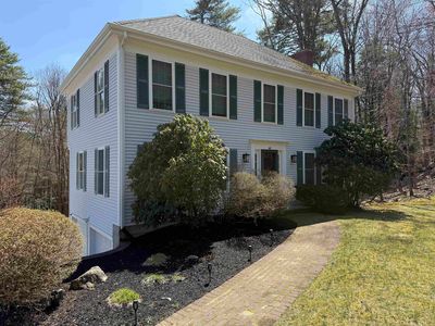 40 Fairlane Drive, Bedford, NH, 03110