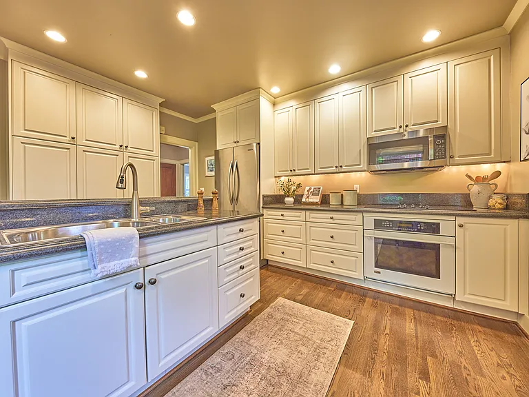 700 W Prospect St — Photo 15