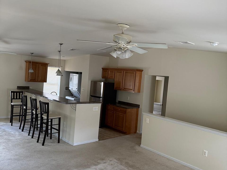 1st image of 125 W 5th Ave APT 3