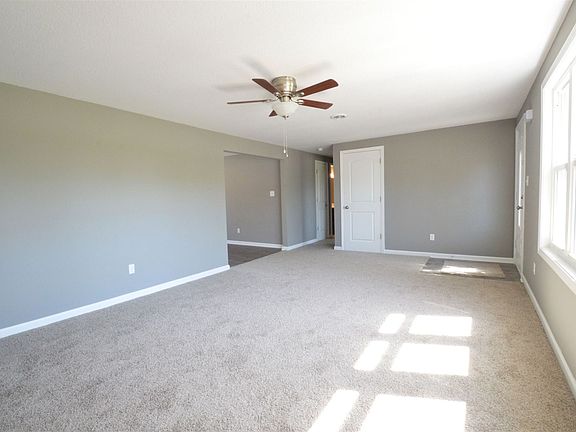 4th image of 202 N Highland Ave