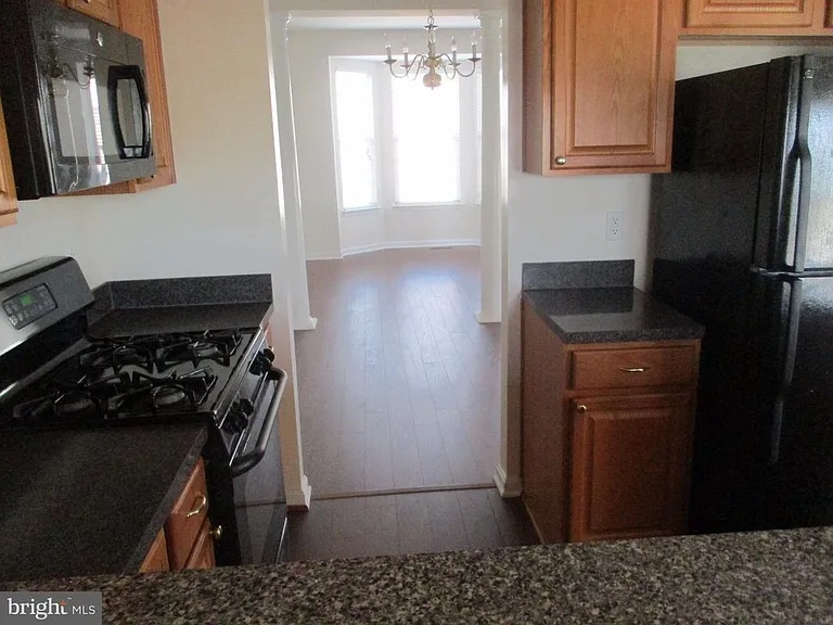 12005 Kemps Landing Cir — Photo 15