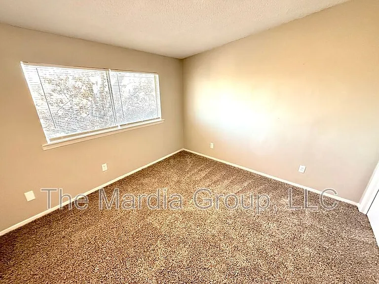 8740 Santa Rosa Dr — Photo 11