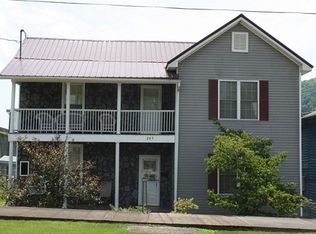 203 Main St, Hinton, WV 25951