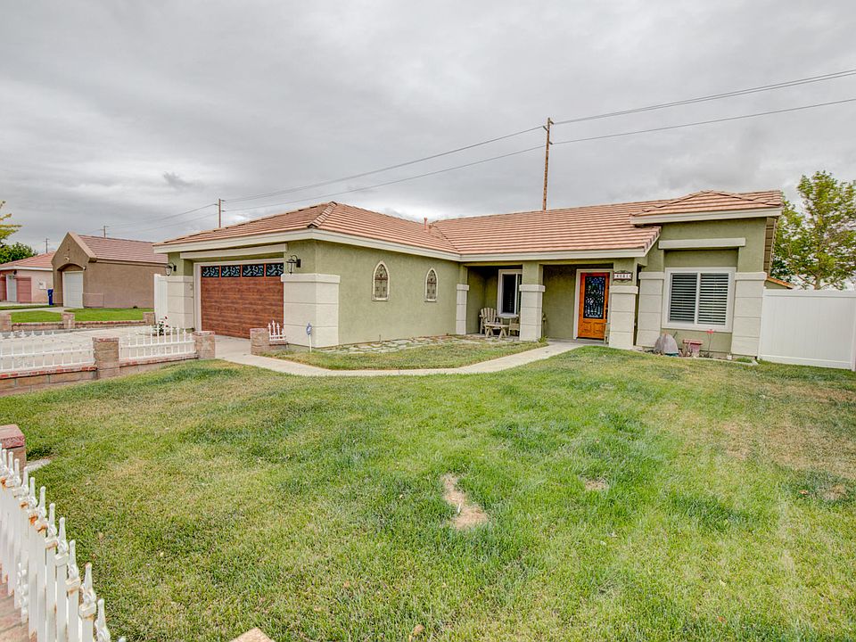2nd image of 6031 Golding Dr