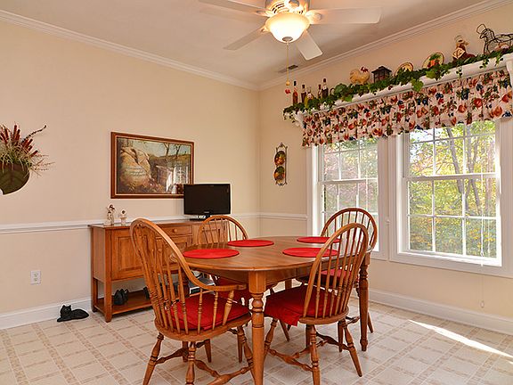 4th image of 1302 Mill Oak Ct