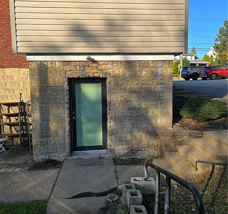 964 Perry Hwy