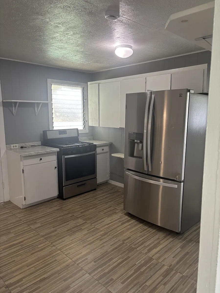 Building Photo - 2133 Kinoole St #1