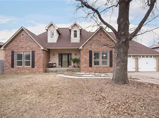 7108 NW 7th St, Oklahoma City, OK 73127