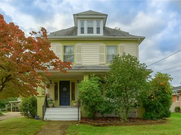 208 E Edgewood Ave, New Castle, PA 16105