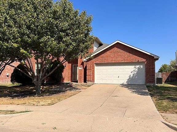 2nd image of 710 Ashford Ln