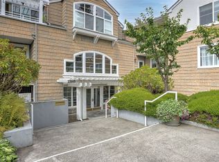 22005 6th Ave S APT 202, Des Moines, WA 98198