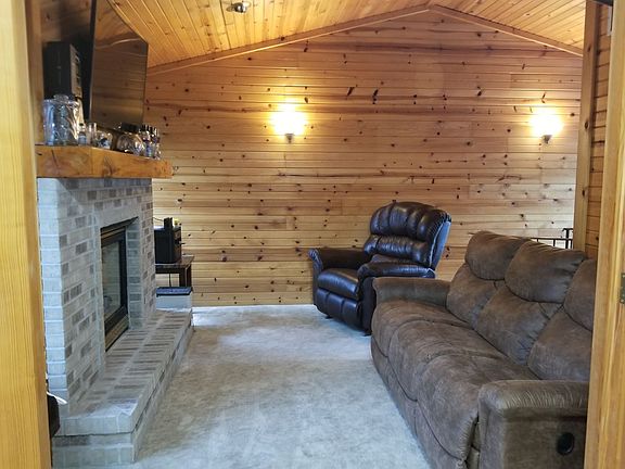 4th image of 1222 Woodland Dr