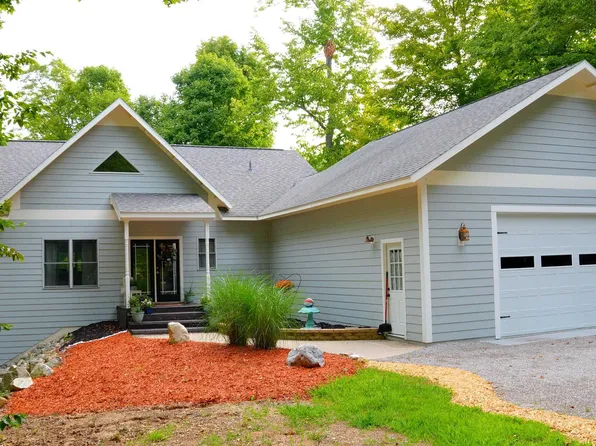 11770 S Mistys Trl, Empire, MI 49630