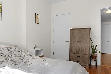 Rented by BARNES New York