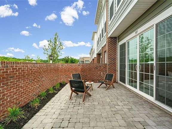 3rd image of 505 High Crescent Rd