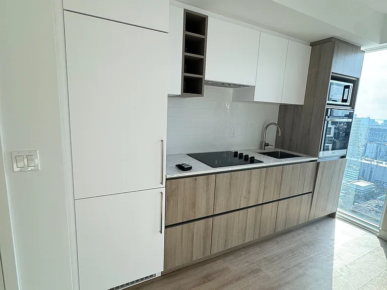 319 Jarvis St #4305 — Photo 9