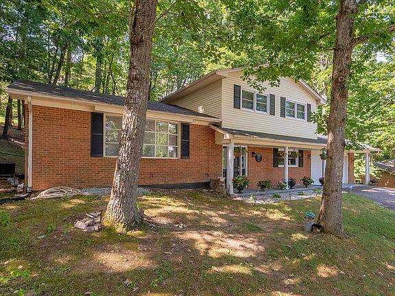 4th image of 1265 Chestnut Dr