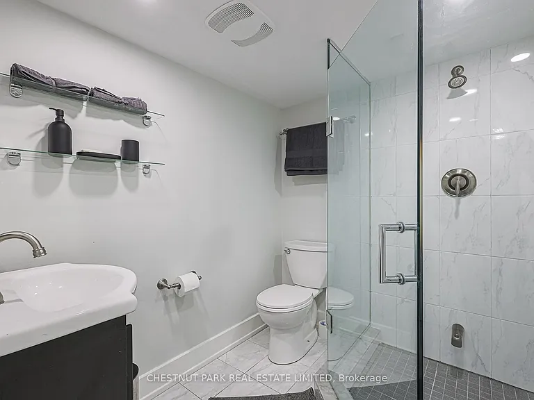 95 Parkside Dr #REAR — Photo 23