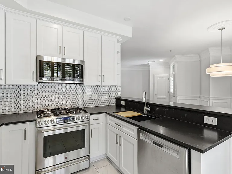 1302 Duke St — Photo 14