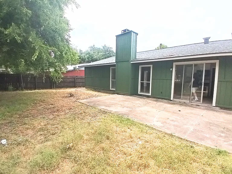 4243 Dexired Dr — Photo 8