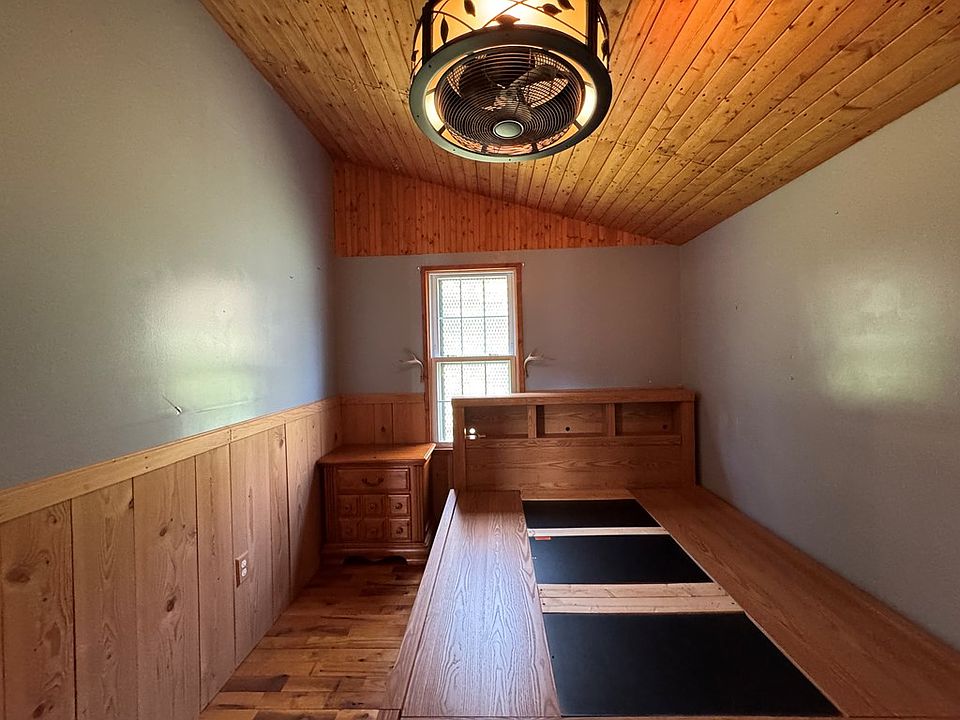 16th image of this home