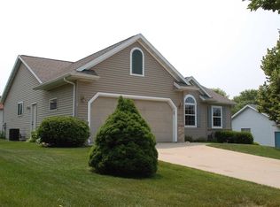 5117 Bluestem Way, Madison, WI 53704
